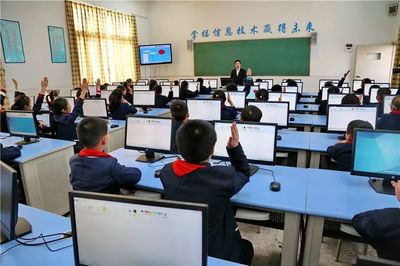 聚焦江津教育扶貧 信息點(diǎn)亮希望，服務(wù)溫暖人心